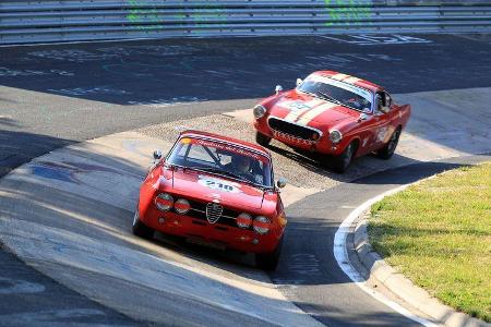 Das Volvo-Coupé dürfte dem Alfa Romeo Giulia (Bertone) GTA unterlegen sein.