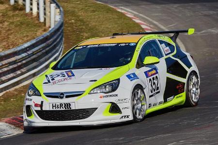 VLN2015-Nürburgring-Opel Astra OPC Cup-Startnummer #352-CUP1