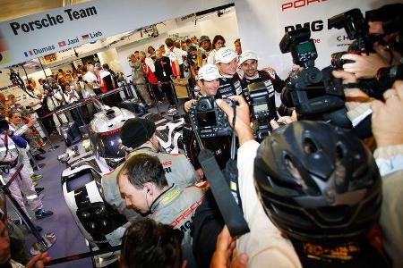 Porsche - Dumas - Lieb - Jani - 24h-Rennen Le Mans 2015 - Donnerstag - 12.6.2015
