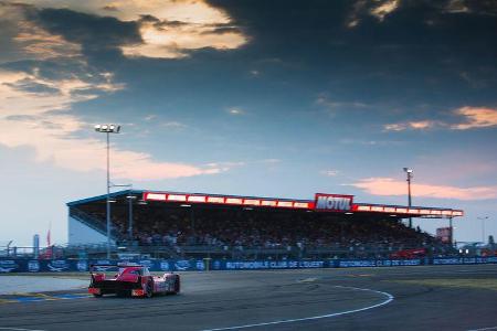 Nissan GT-R LM Nismo - Startnummer #23 - 24h-Rennen Le Mans 2015 - Donnerstag - 12.6.2015