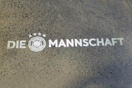 DFB Mannschaftsbus 2019 Sperrfrist 18.3.2019 17:15 Uhr