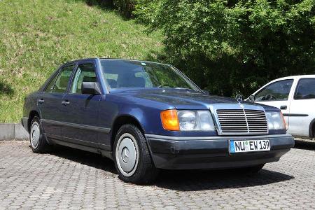 Mercedes 250 D, Seitenansicht