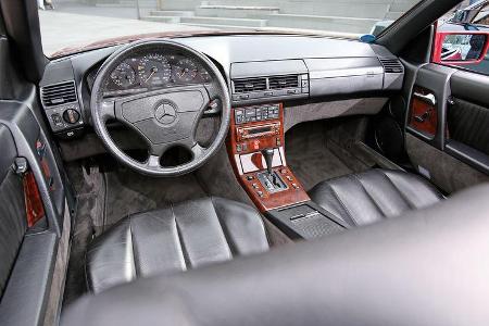 Mercedes R129, Cockpit
