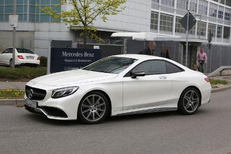 Erlkönig Mercedes-AMG S63 Coupé Muletto