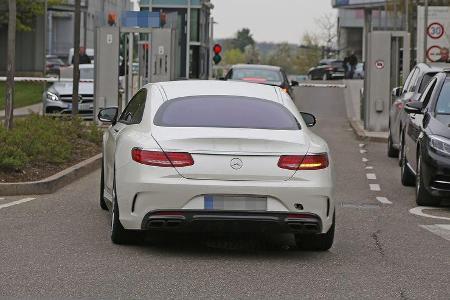 Erlkönig Mercedes-AMG S63 Coupé Muletto