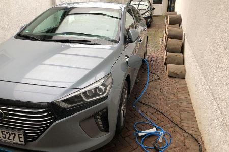 Hyundai Future Leser Test Drive 2019 Ioniq Plug-in-Hybrid