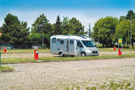 Codigoro: die großzügige Area Sosta Camper.