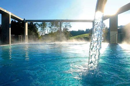 Das Heilbad Unterechstein bietet mit seinem schwefelhaltigen Wasser tolle Wellnessmöglichkeiten.