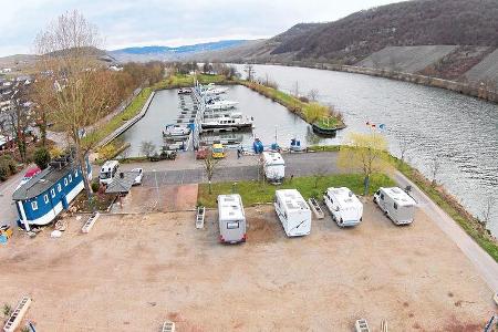 Stellplatz am Yachthafen in Neumagen-Dhron