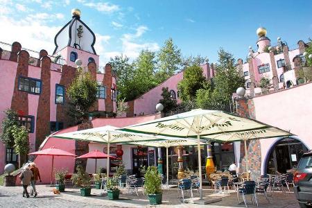 Die Grüne Zitadelle in Magdeburg ist das letzte Projekt des Künstlers Friedensreich Hundertwasser.