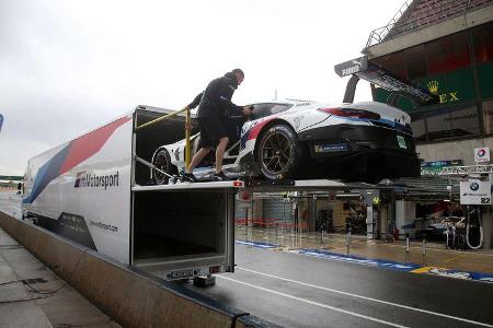 BMW M8 GTE - 24h Le Mans 2018 - Scrutineering