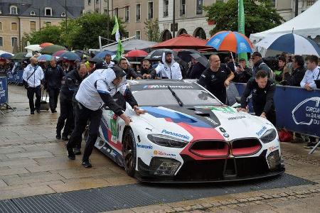 BMW M8 GTE - 24h Le Mans 2018 - Scrutineering