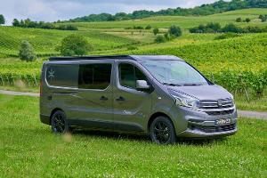 Neuer Campervan mit Aufstelldach