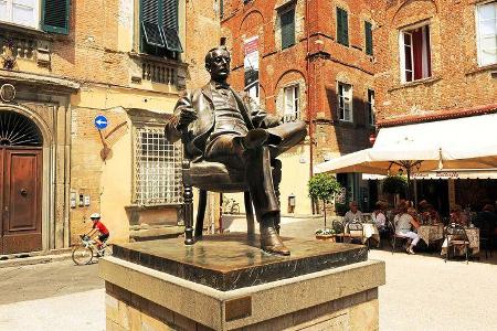 Denkmal von Giacomo Puccini in Lucca
