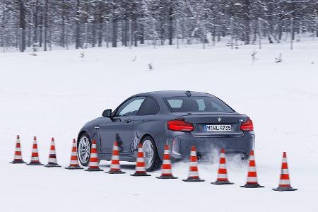 sportauto Winterreifentest 2018, BMW M2, Traktion