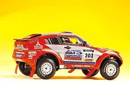 Mitsubishi Pajero Evo Rallye-Dakar von Solido in 1:18