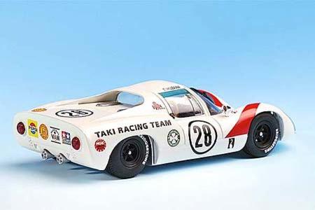 Porsche 910 von Ebbro in 1:43