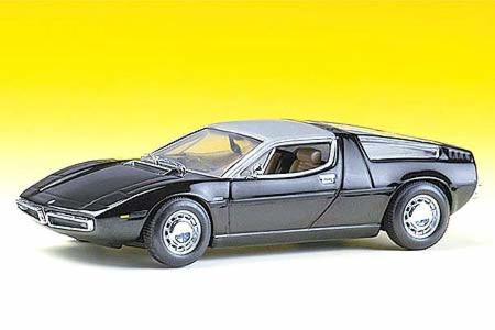 Maserati Bora von Minichamps in 1:43