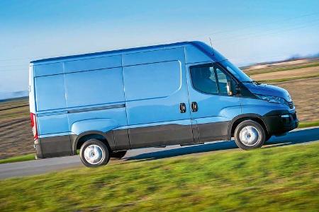 Der Ford Transit bekommt einen neuen Motor mit SCR-Technik.