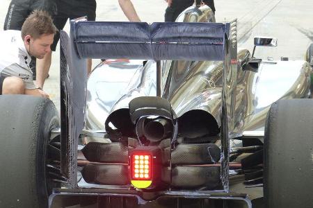 Jenson Button - McLaren - Formel 1 - Test - Bahrain - 28. Februar 2014
