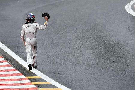 Noch einen Gruß zum Abschied, dann verließ der sympathische Schotte die F1-Bühne.