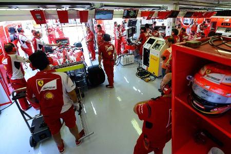 Ferrari - Boxen-Reportage - Formel 1 - GP Ungarn - 2014