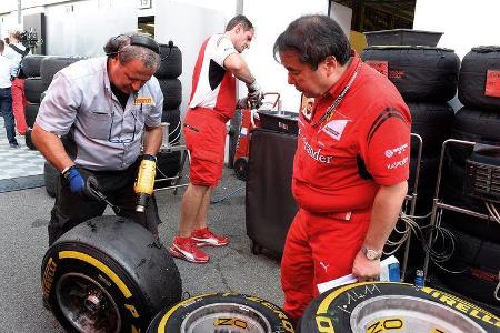 Ferrari - Boxen-Reportage - Formel 1 - GP Ungarn - 2014