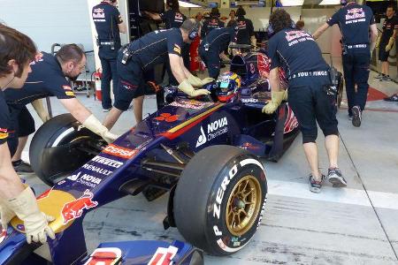 Daniil Kvyat - Toro Rosso - Formel 1 - Test - Bahrain - 21. Februar 2014