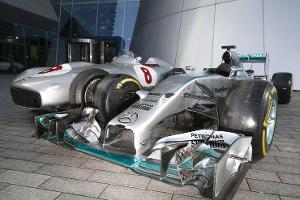 Mercedes W196 gegen AMG W05