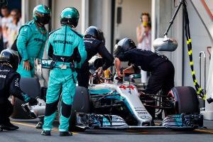 Hamilton musste zum Boxenstopp