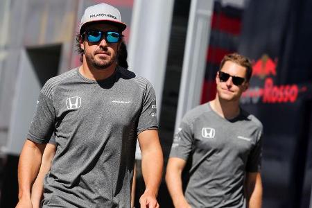 Fernando Alonso - Stoffel Vandoorne - McLaren - Formel 1 - GP Spanien - 13. Mai 2017