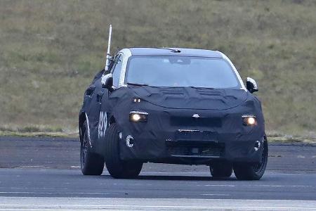 11/2018 Lynk & CO 05 SUV Coupé Erlkönig