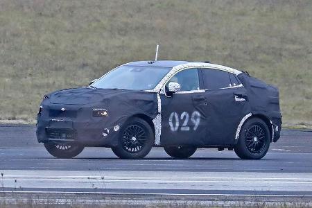 11/2018 Lynk & CO 05 SUV Coupé Erlkönig