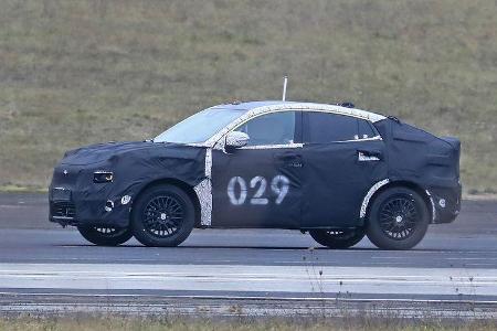 11/2018 Lynk & CO 05 SUV Coupé Erlkönig