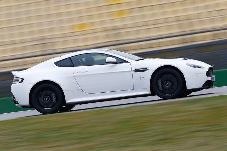 Aston Martin V12 Vantage S, Seitenansicht