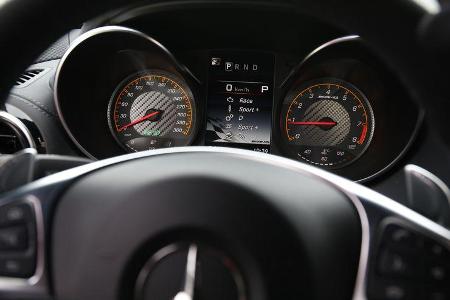 Mercedes-AMG GT S, Rundinstrumente