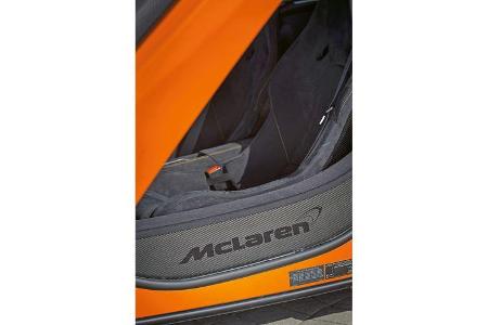 McLaren 650S Spider, Fußleiste