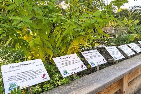 Schilder im Klostergarten Andechs