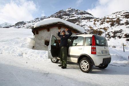 Fiat Panda 4X4, Seitenansicht, Berghütte