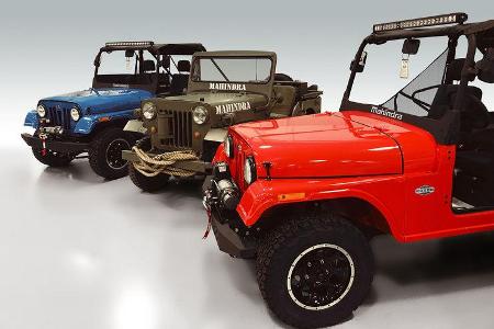 Mahindra Roxor 2 Group Shot