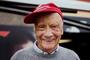 Lauda aus Krankenhaus entlassen