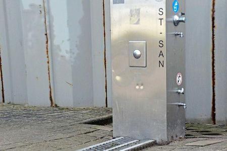 Frischwasser Station auf dem Stellplatz am Fähranleger