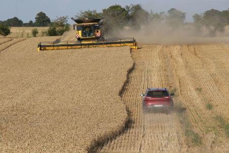 New Holland Agriculture, Jeep Cherokee, Fahrbericht