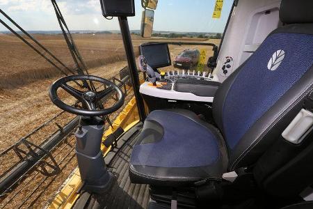 New Holland Agriculture, Jeep Cherokee, Fahrbericht, New Holland Agriculture, Interieur