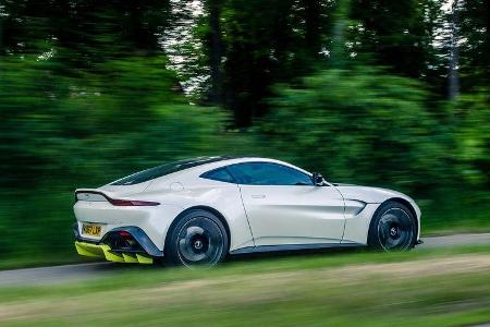 Aston Martin Vantage V8, Exterieur