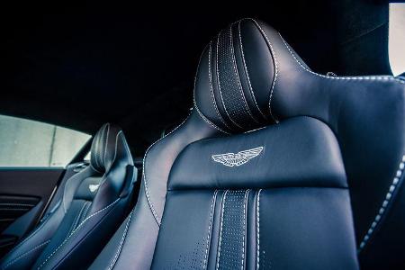 Aston Martin Vantage V8, Interieur