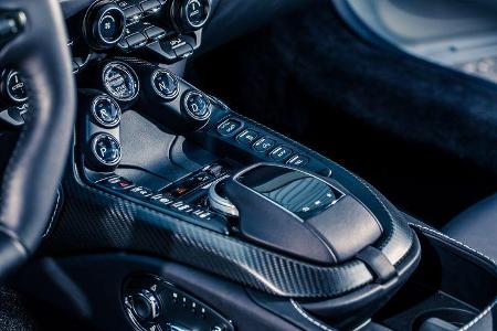 Aston Martin Vantage V8, Interieur