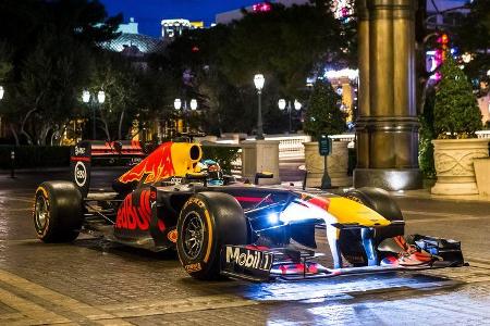 Daniel Ricciardo - Red Bull RB7 - F1 - Roadtrip USA - 2018