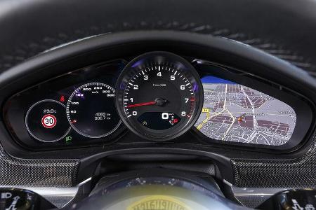 Porsche Panamera 4S, Interieur