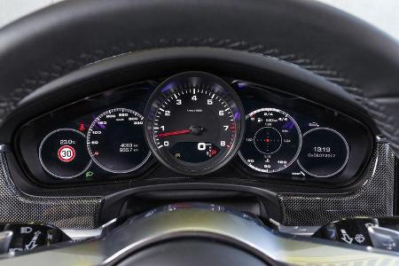 Porsche Panamera 4S, Interieur